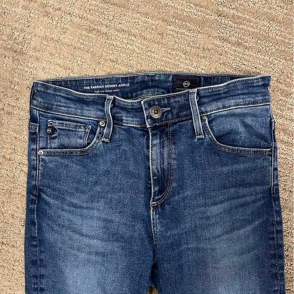 AG women’s medium wash denim jeans - Picture 3 of 3